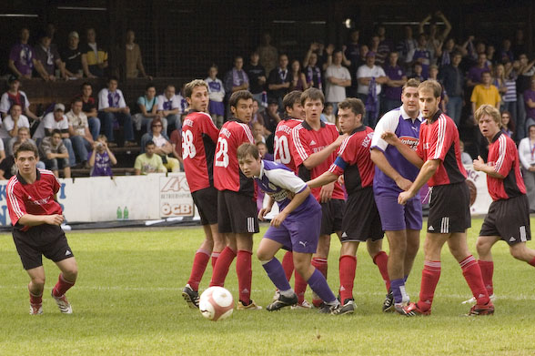 Anspannung nach einem Freisto� von Damir Borozni