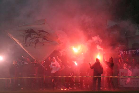 Pyro am Beginn der 2. Halbzeit