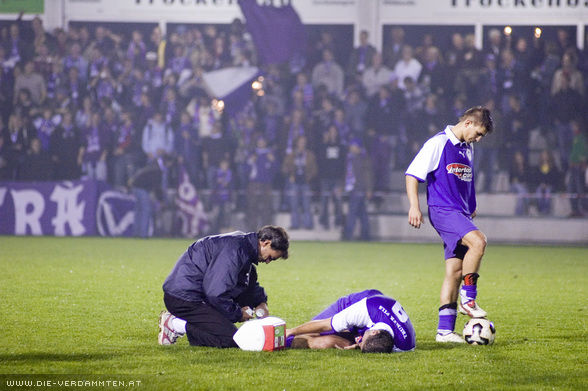 Oliver Trappl (am Boden) und Aleksandar Jankovic