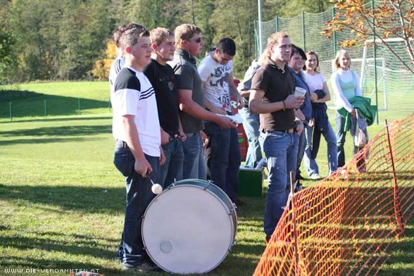 Der (komplett anti-violette) Nussdorfer Mob