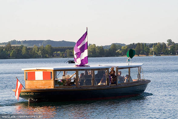 Ein Schiff wird kommen...