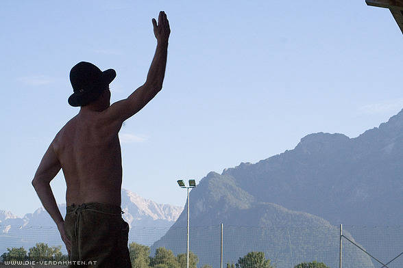 Sch�tzei an neuem Standort (mit Blick auf den Untersberg)