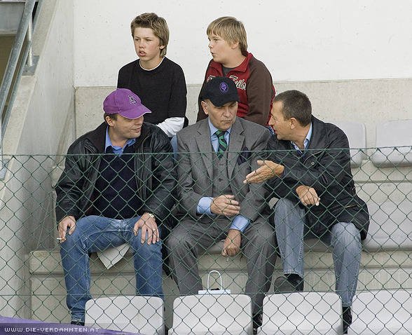 Fan der Runde (Business-Style)