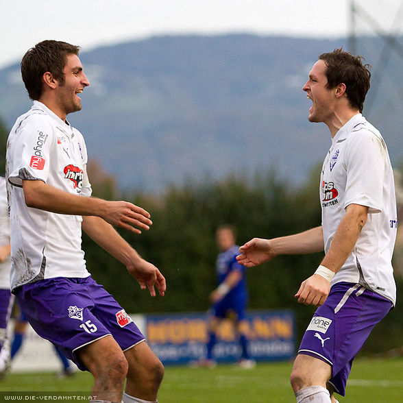 Nach der Halbzeit erh�ht Peter Urbanek auf 2:0