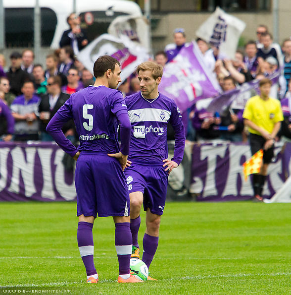 Mersudin Jukic und Michael Perlak beim Ansto�