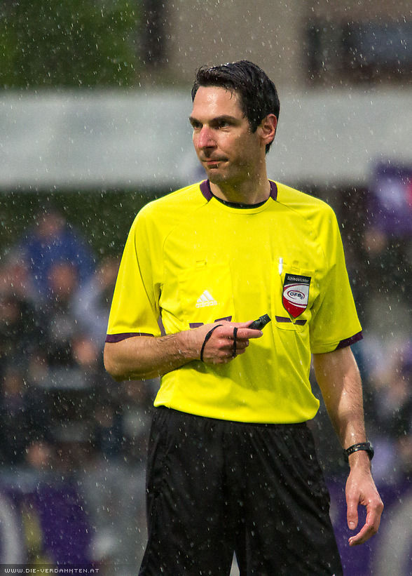 Schiedsrichter Wolfgang Brunner