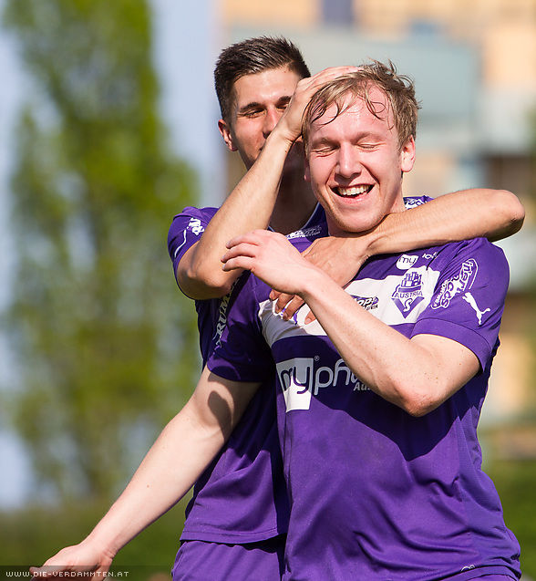 Raimund Friedl erzielt mit einem sehenswerten Treffer das 2:0