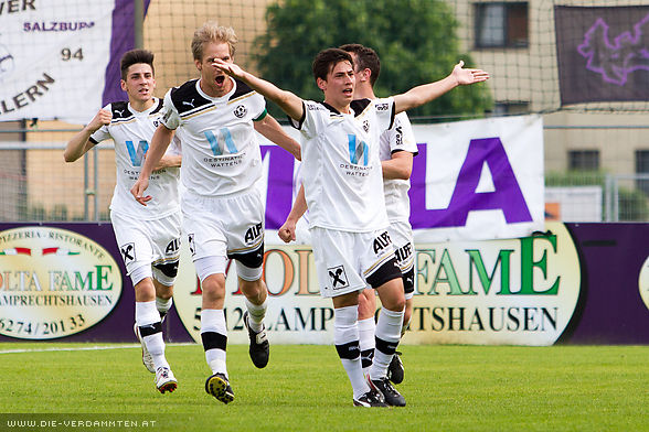 In der 21. Minute gehen die G�ste durch Prantl mit 1:0 in F�hrung