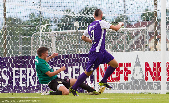 In der 13. Minute erzielt Lukas Katnik das 1:0 f�r die Austria