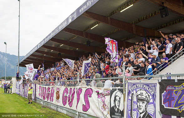 Fanblock bei Spielende