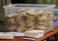 Delikates Tupperware Arrangement